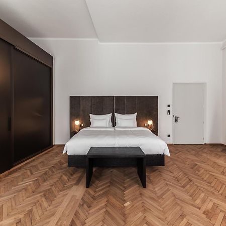 Meta Suites Historic City Living Больцано Экстерьер фото