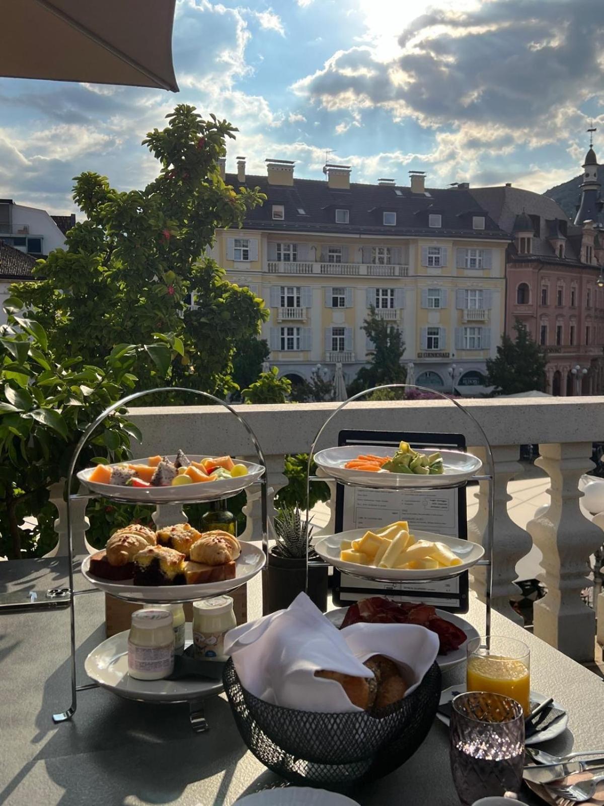 Meta Suites Historic City Living Больцано Экстерьер фото